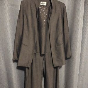 Kasper suit